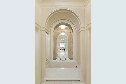 15 E 96th Street, New York City, NY 10128 - Photo 25
