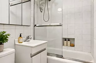 262 W 95th St, New York City, NY 10025 - Photo 9