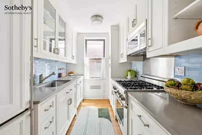 30 E 9th Street #6NN, New York, NY 10003 - Photo 3