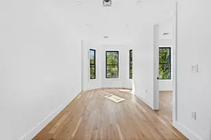259 E 28th St, New York City, NY 11226 - Photo 13