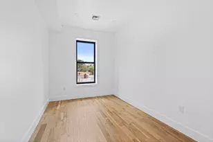 259 E 28th St, New York City, NY 11226 - Photo 11