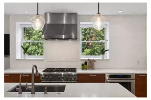 1601 11th Ave, Brooklyn, NY 11215 - Photo 3