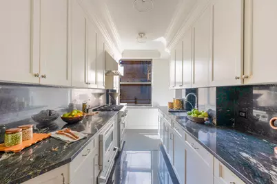 1050 Park Avenue #13C, New York City, NY 10028 - Photo 5