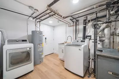 20-17 26th Street, New York City, NY 11105 - Photo 21