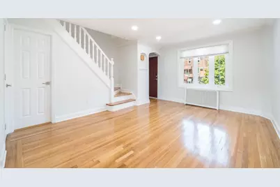 20-17 26th Street, New York City, NY 11105 - Photo 3