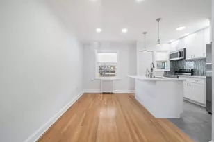 20-17 26th St, New York City, NY 11105 - Photo 9