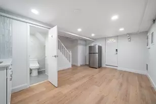 20-17 26th St, New York City, NY 11105 - Photo 19