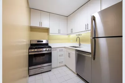 370 E 76th Street #B704, New York City, NY 10021 - Photo 7