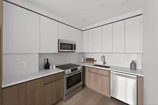 11-52 44th Dr, New York City, NY 11101 - Photo 3