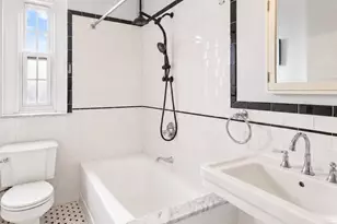 525 W 238th St, New York City, NY 10463 - Photo 11