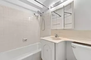 200 E 24th St, New York City, NY 10010 - Photo 3