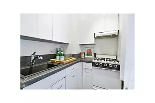 400 E 52nd St, New York City, NY 10022 - Photo 3