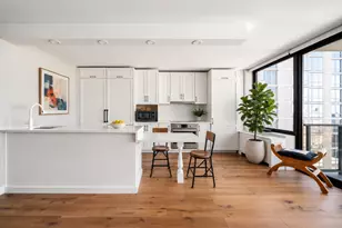 161 W 61st St, New York City, NY 10023 - Photo 3