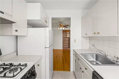 6300 Riverdale Avenue #5A, Bronx, NY 10471 - Photo 9