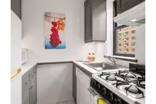 222 E 35th St, New York City, NY 10016 - Photo 5