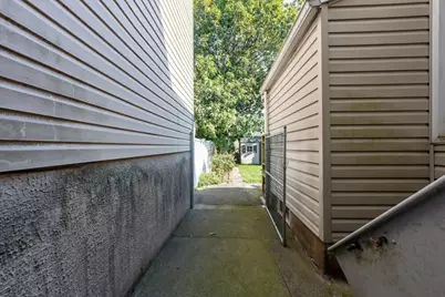 60-31 56th Drive, New York City, NY 11378 - Photo 59