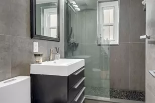 185 W Houston St, New York City, NY 10014 - Photo 7