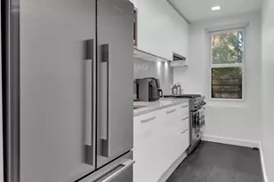 185 W Houston St, New York City, NY 10014 - Photo 5