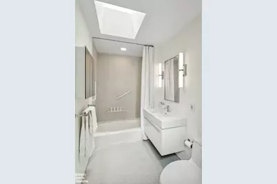 252 7th Avenue #PHC, New York, NY 10001 - Photo 13