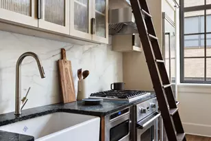 520 W 45th St, New York City, NY 10036 - Photo 3