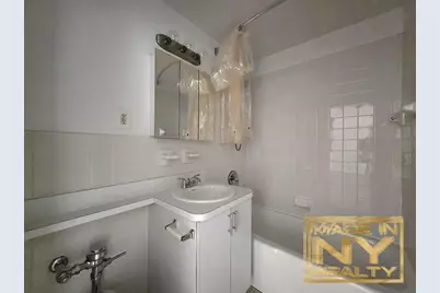 327 W 30th Street #2D, New York, NY 10001 - Photo 5