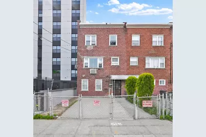 2723 Colden Avenue, New York City, NY 10469 - Photo 1