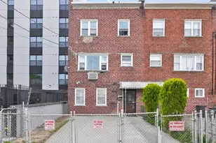 2723 Colden Ave, New York City, NY 10469 - Photo 1