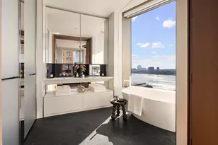 551 W 21st St, New York City, NY 10011 - Photo 13