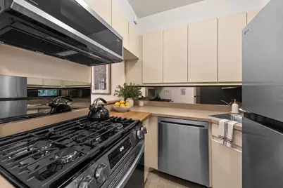 124 E 79th Street #3D, New York City, NY 10075 - Photo 3