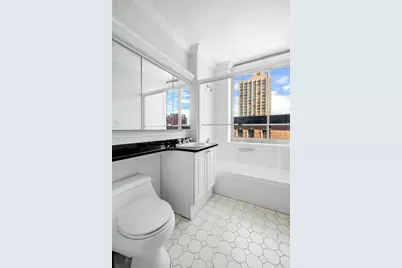350 E 82nd Street #6R, New York City, NY 10028 - Photo 9