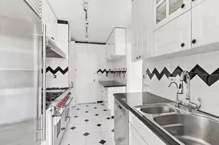 303 E 57th St, New York City, NY 10022 - Photo 5