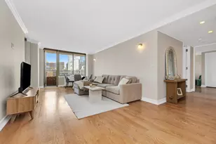 236 E 47th St, New York City, NY 10017 - Photo 1