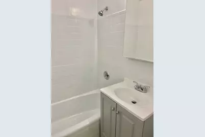 135 Ocean Parkway #2G, Brooklyn, NY 11218 - Photo 5