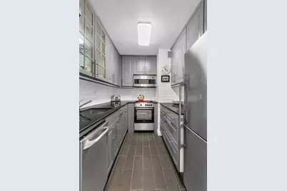 140 W End Avenue #23E, New York, NY 10023 - Photo 3