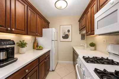 2025 Broadway #17A, New York, NY 10023 - Photo 1