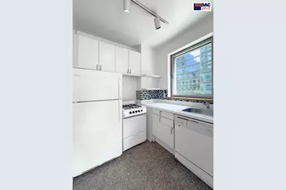 301 W 57th Street #4-DD, New York, NY 10019 - Photo 7