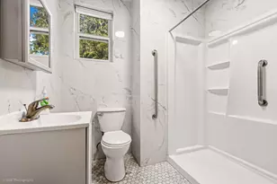 35 Melrose St, New York City, NY 11206 - Photo 21