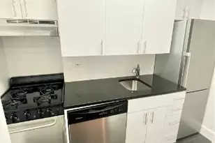 442 W 57th St, New York City, NY 10019 - Photo 1