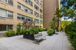 333 E 46th St, New York City, NY 10017 - Photo 21