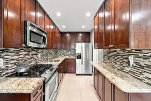 23 Gadsen Pl, New York City, NY 10314 - Photo 7