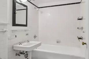 465 W 23rd St, New York City, NY 10011 - Photo 9