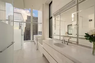 20 W 53rd St, New York, NY 10019 - Photo 17