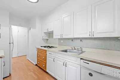 84-01 Main Street #325, Briarwood, NY 11435 - Photo 9