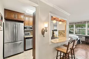 310 E 70th St, New York City, NY 10021 - Photo 5