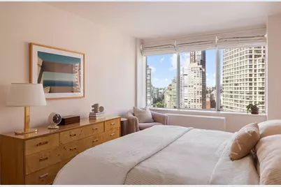 61 W 62nd Street #22D, New York City, NY 10023 - Photo 9