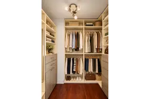 200 E 24th St, New York City, NY 10010 - Photo 5