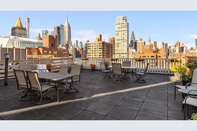 200 E 24th Street #1708, New York City, NY 10010 - Photo 9