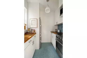 126 W 96th St, New York City, NY 10025 - Photo 5