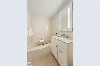 160 W 66th Street #17B, New York, NY 10023 - Photo 9