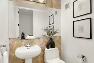 160 W 66th St, New York City, NY 10023 - Photo 11